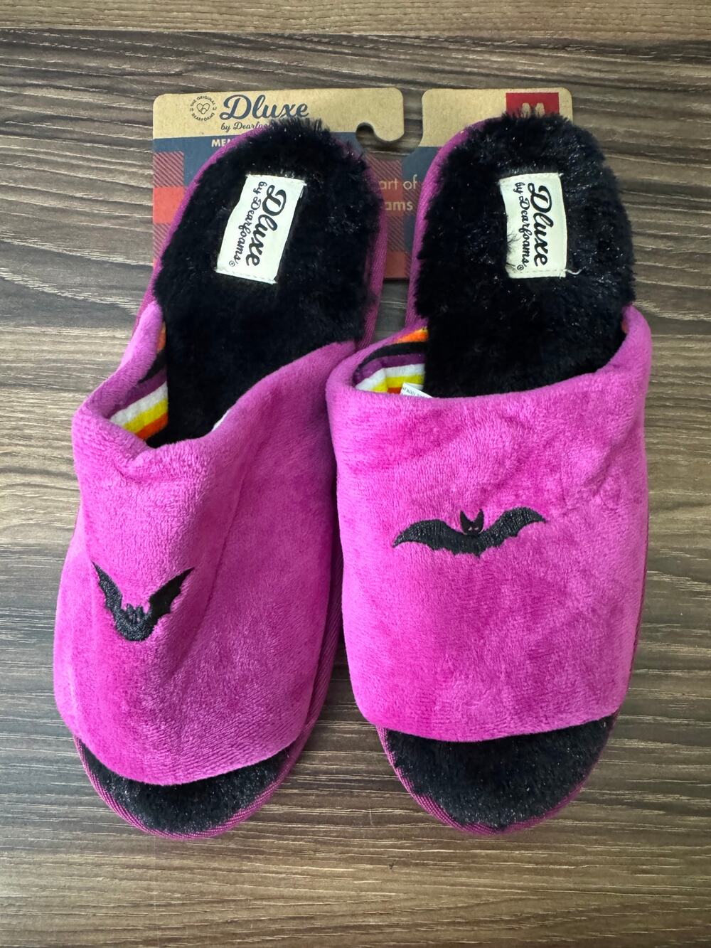 NWT Ladies Dluxe Dearfoams Purple Flying Bat Slippers - M (7-8)